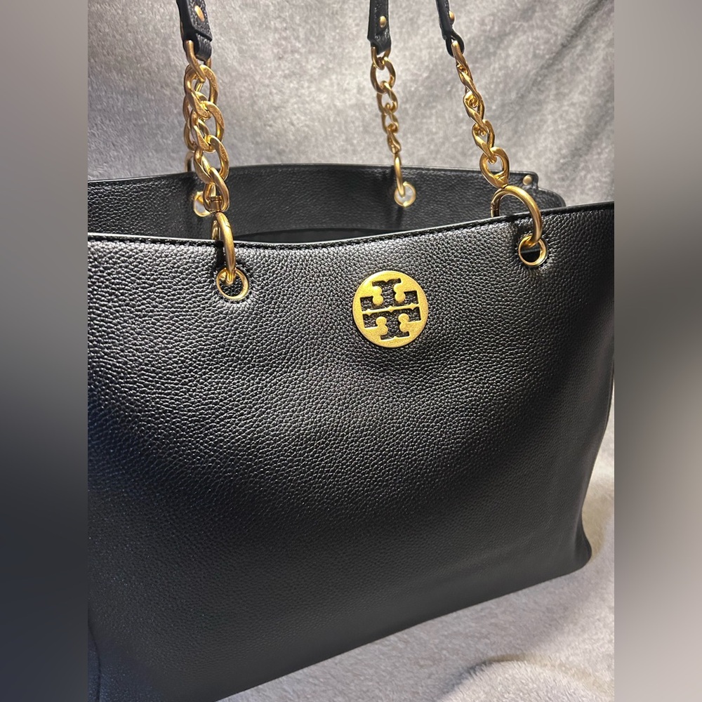 Tory Burch Everly Pebbled Leather Tote w/ Gold Hardware NWOT - Picture 2 of 16